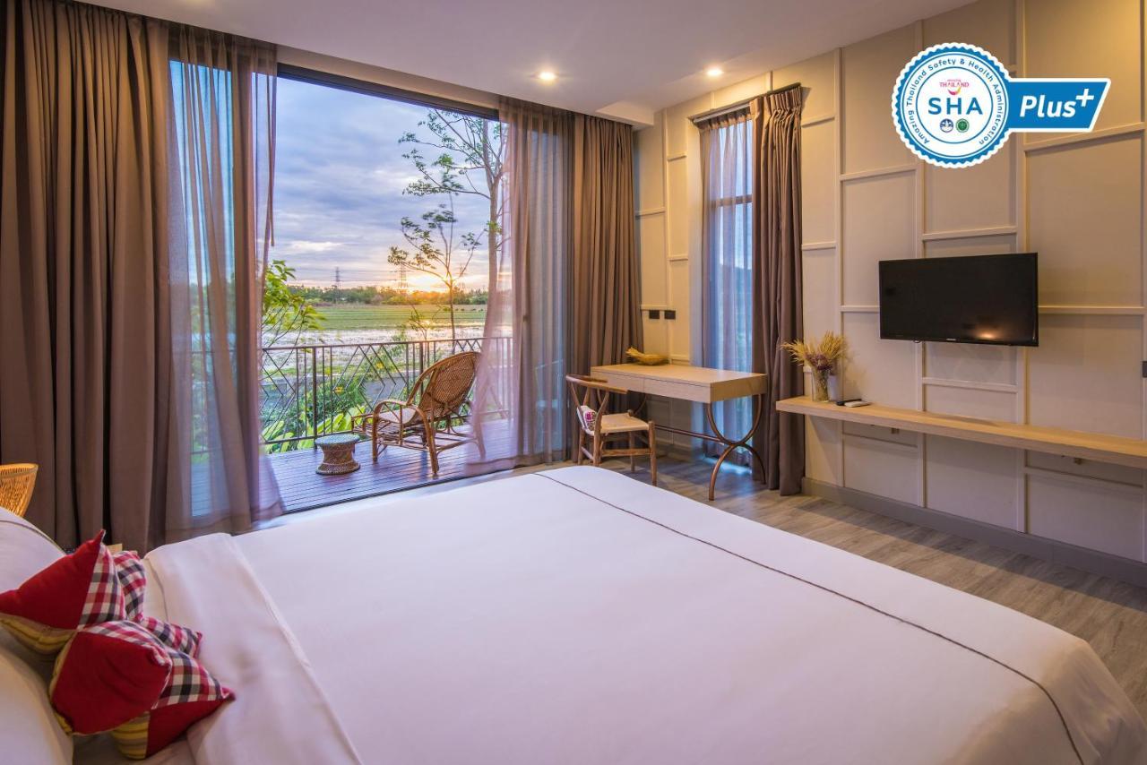 Navela Hotel & Convention Ratchaburi Kültér fotó