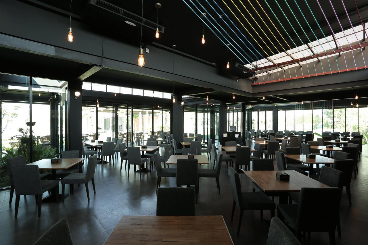 Navela Hotel & Convention Ratchaburi Kültér fotó