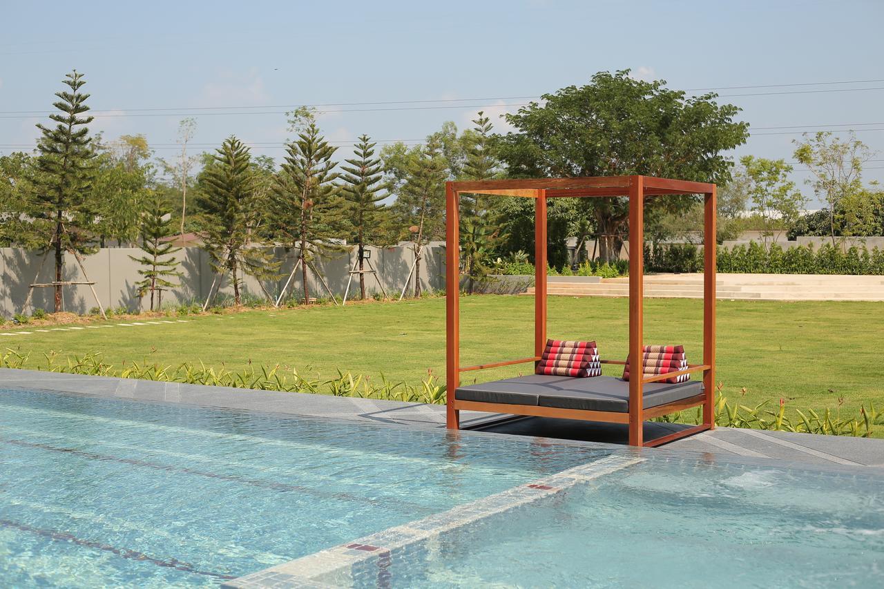 Navela Hotel & Convention Ratchaburi Kültér fotó