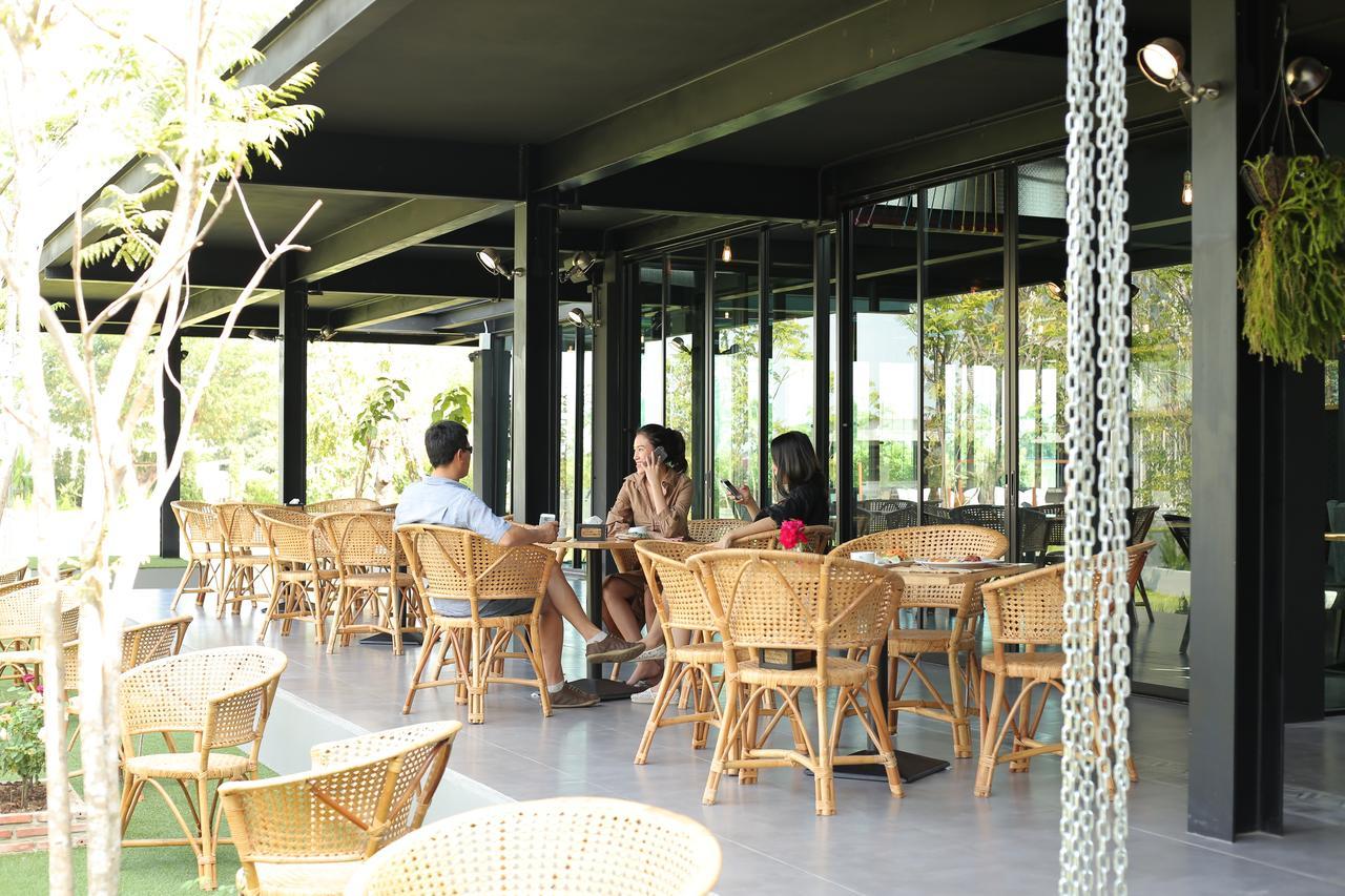 Navela Hotel & Convention Ratchaburi Kültér fotó