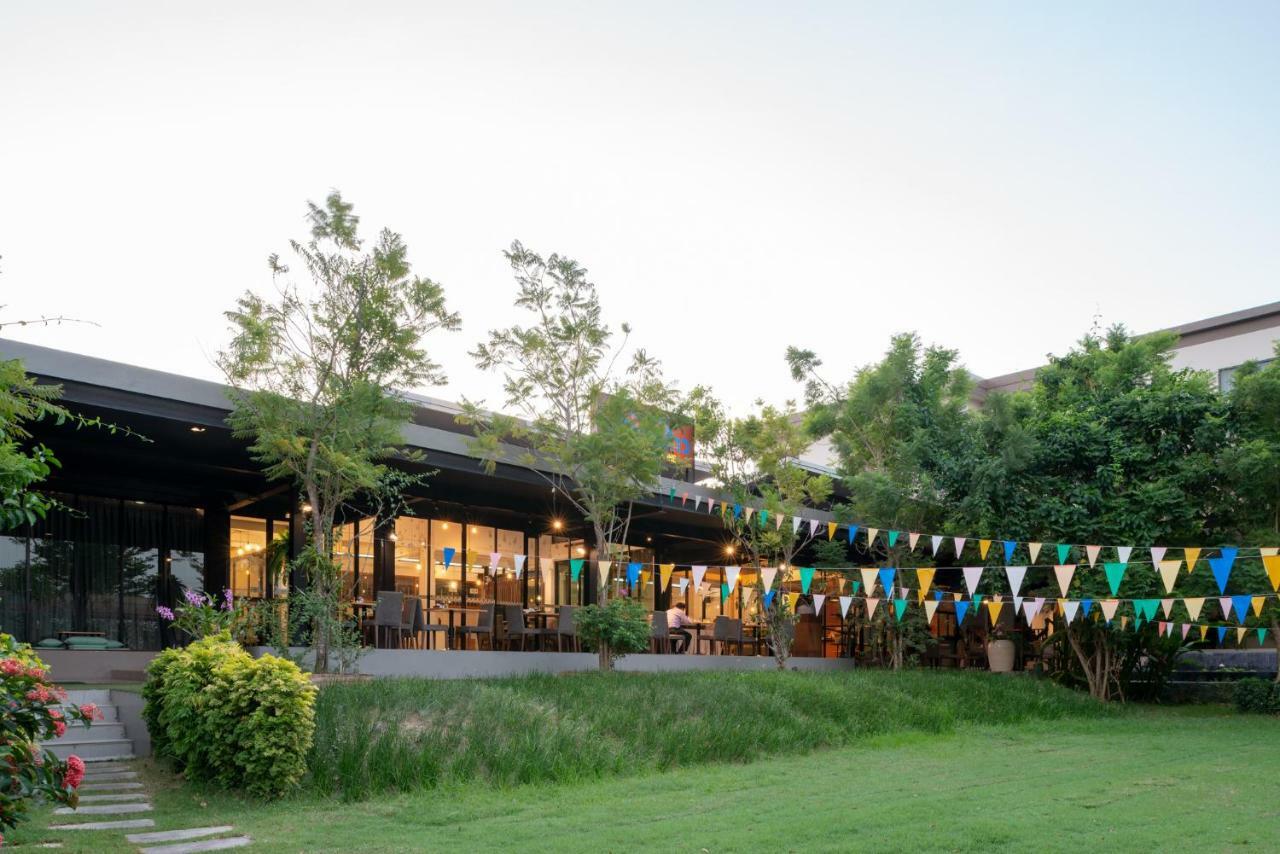 Navela Hotel & Convention Ratchaburi Kültér fotó